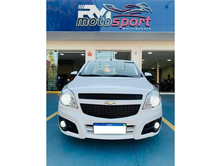 Chevrolet Montana Branco 6