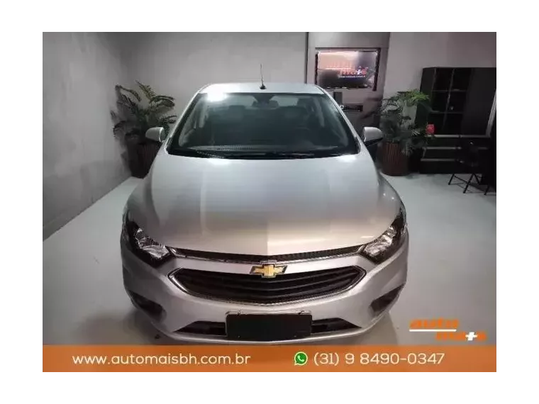 Chevrolet Prisma Prata 4