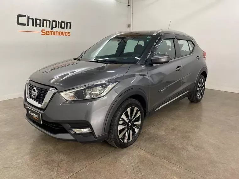 Nissan Kicks Cinza 1