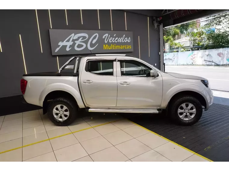 Nissan Frontier Prata 9