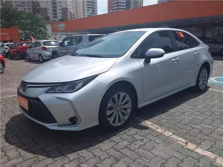 Toyota Corolla Prata 3