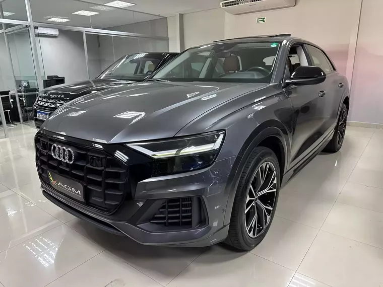 Audi Q8 Cinza 12