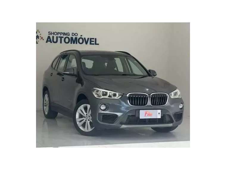 BMW X1 Cinza 18