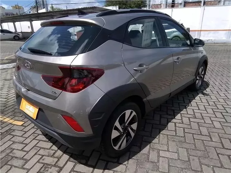 Hyundai HB20X Prata 7