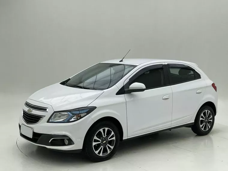 Chevrolet Onix Branco 1