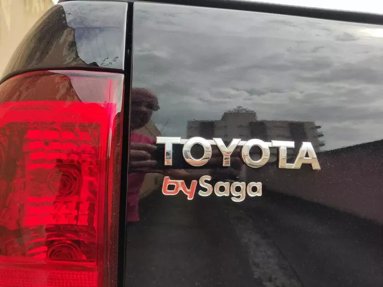 Toyota Hilux Preto 10