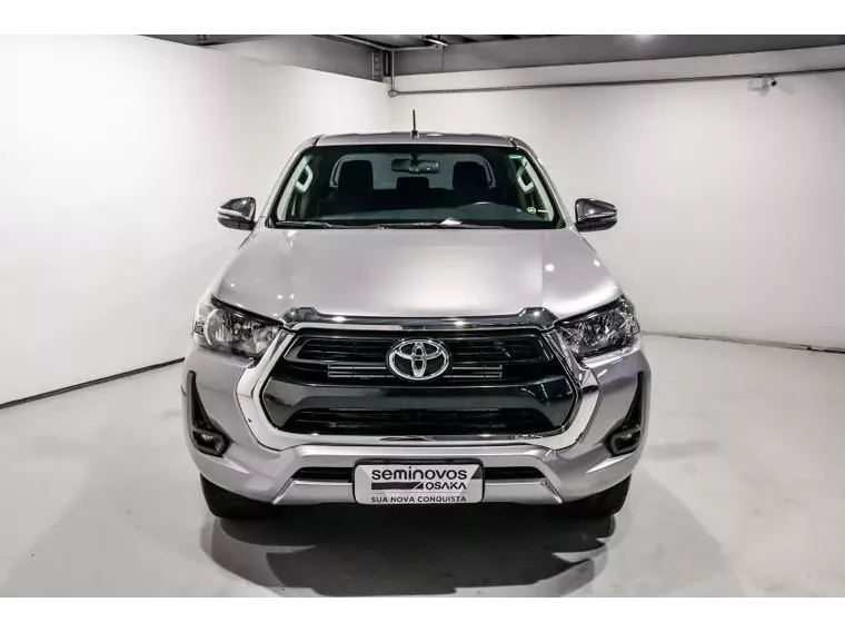 Toyota Hilux Prata 8