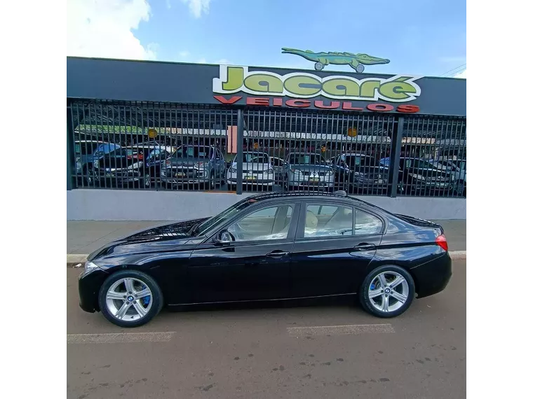 BMW 320i Preto 6