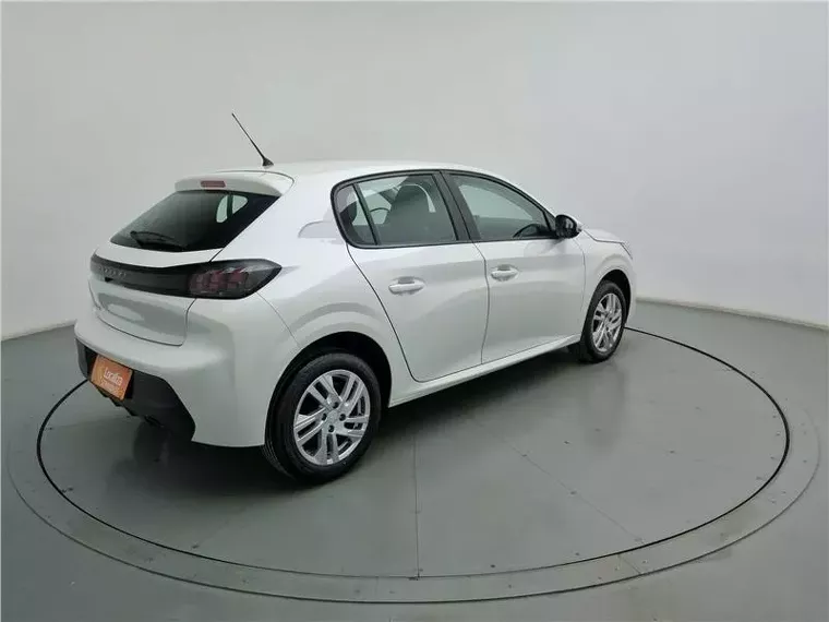 Peugeot 208 Branco 5