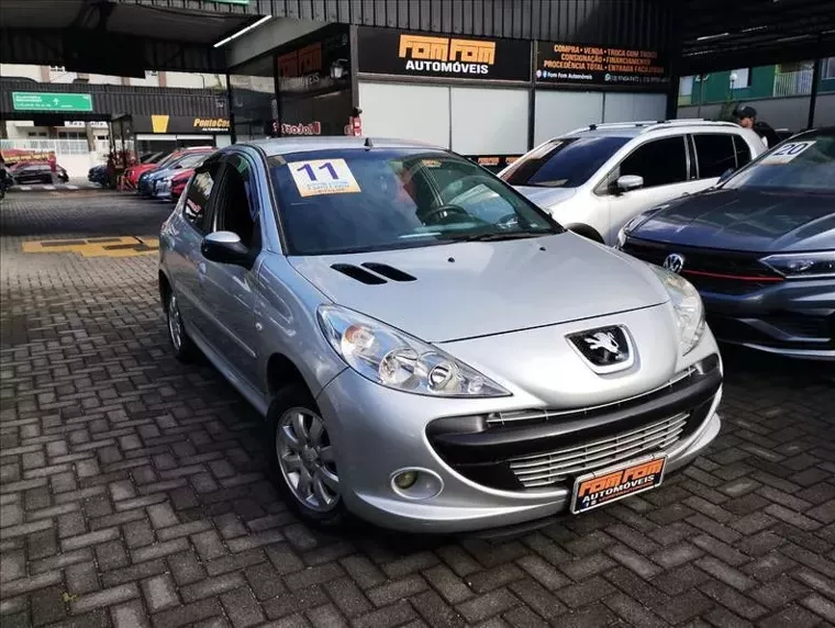 Peugeot 207 Prata 1