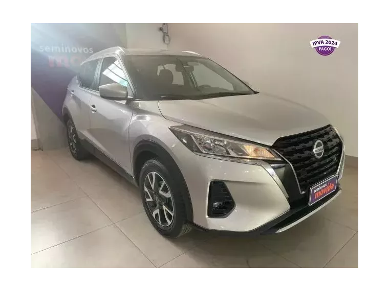 Nissan Kicks Prata 3