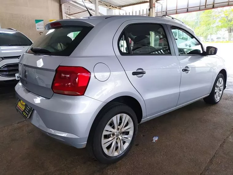 Volkswagen Gol Prata 7