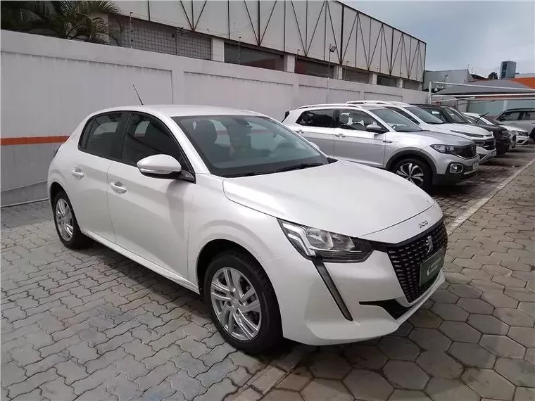 Peugeot 208 Branco 6