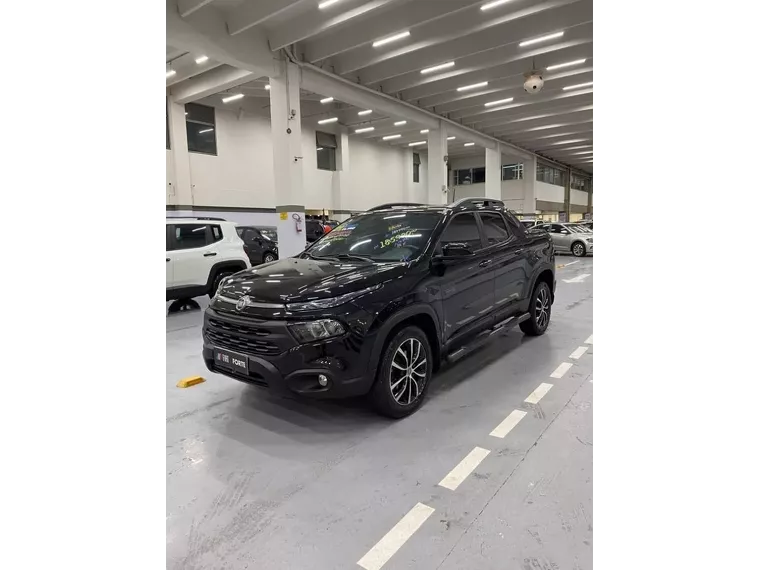 Fiat Toro Preto 3