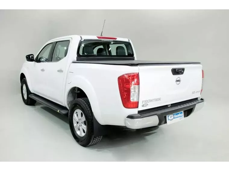 Nissan Frontier Branco 2