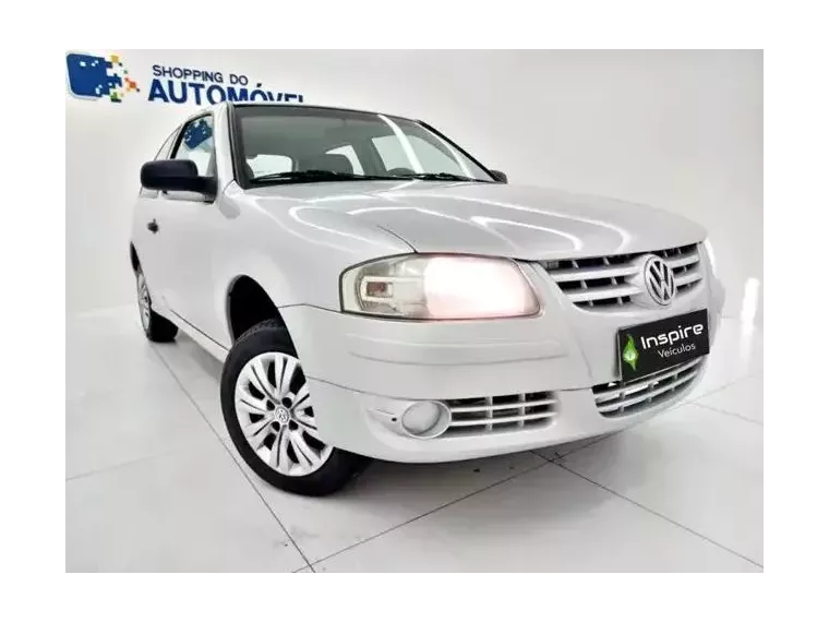 Volkswagen Gol Prata 1