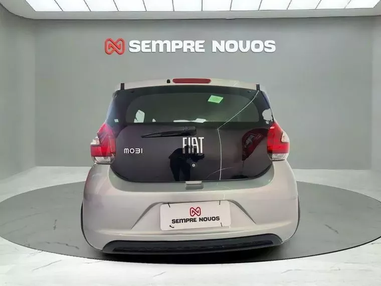 Fiat Mobi Prata 4