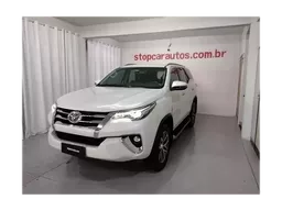 Toyota Hilux SW4