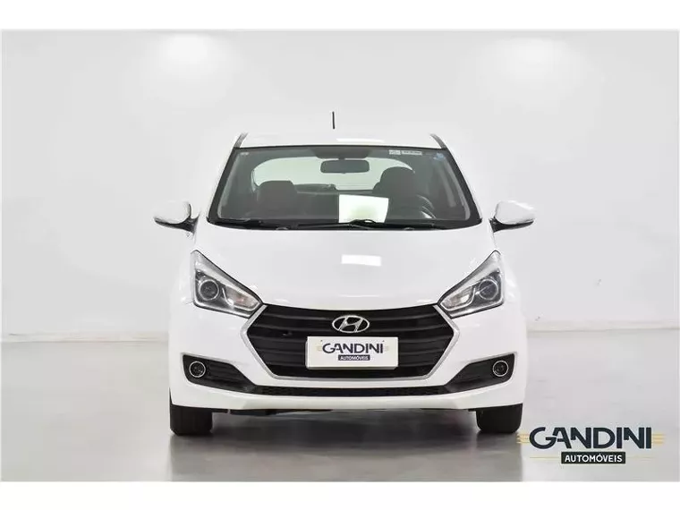 Hyundai HB20 Branco 10