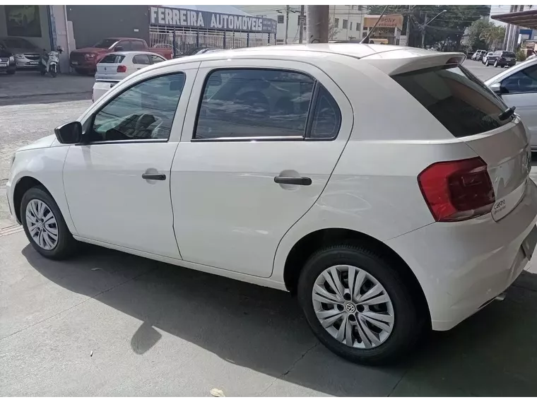 Volkswagen Gol Branco 10