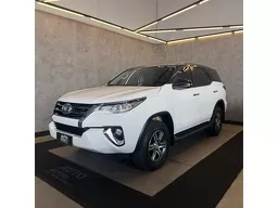 Toyota Hilux SW4