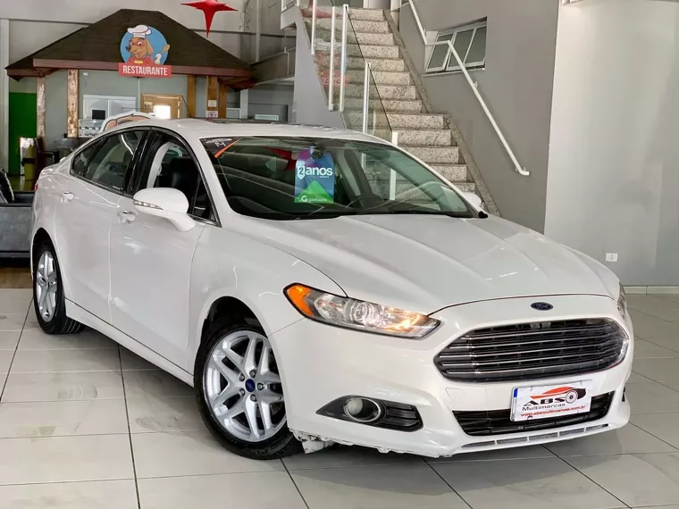 Ford Fusion Branco 10