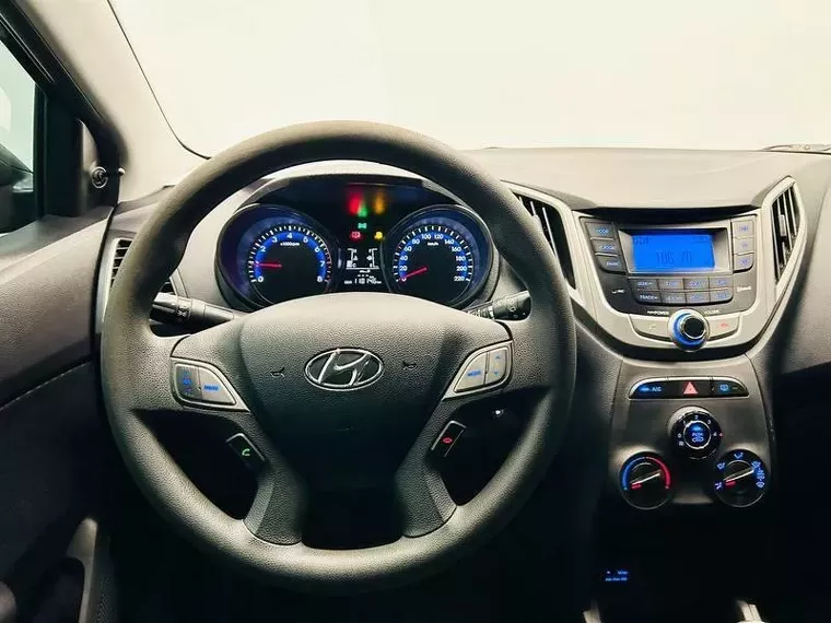 Hyundai HB20 Preto 9