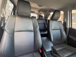Toyota Hilux SW4