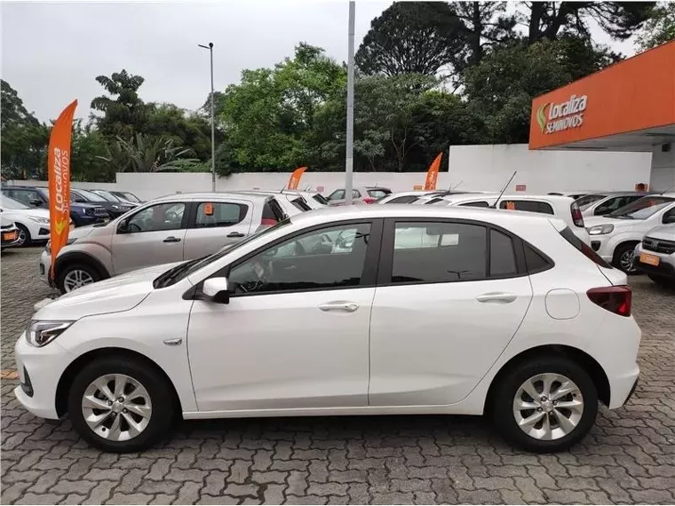 Chevrolet Onix Branco 6