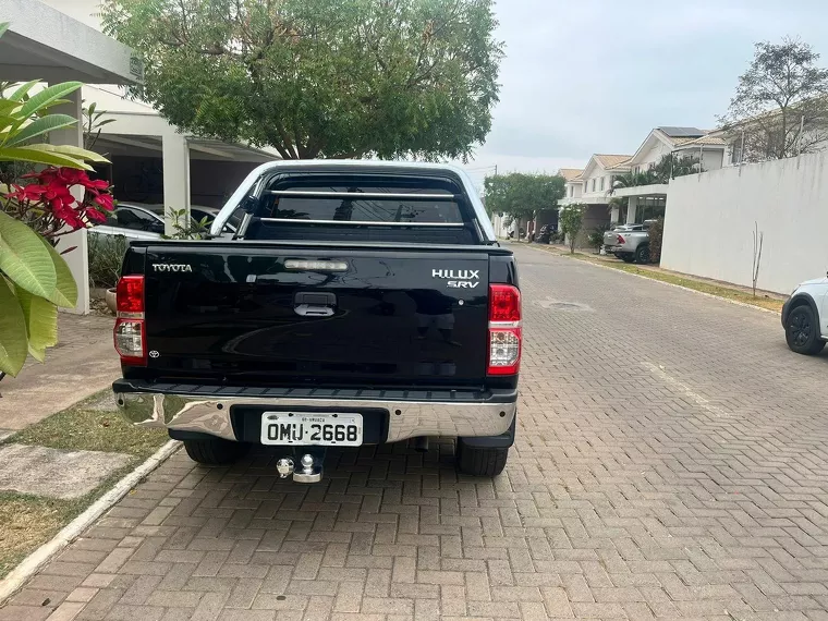 Toyota Hilux Preto 8