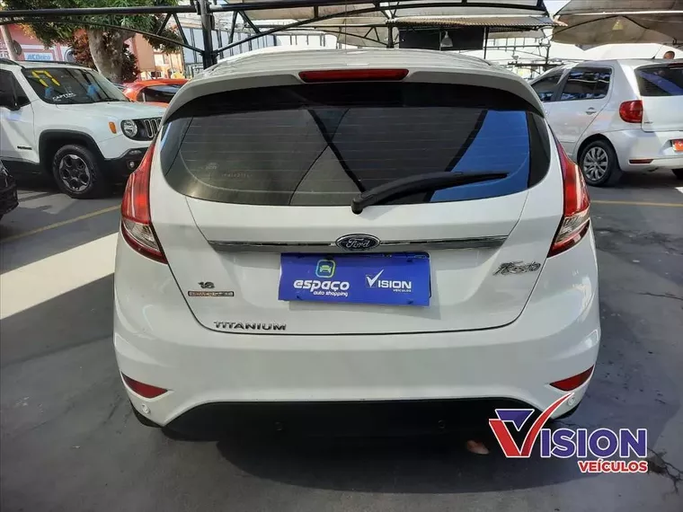 Ford Fiesta Branco 15