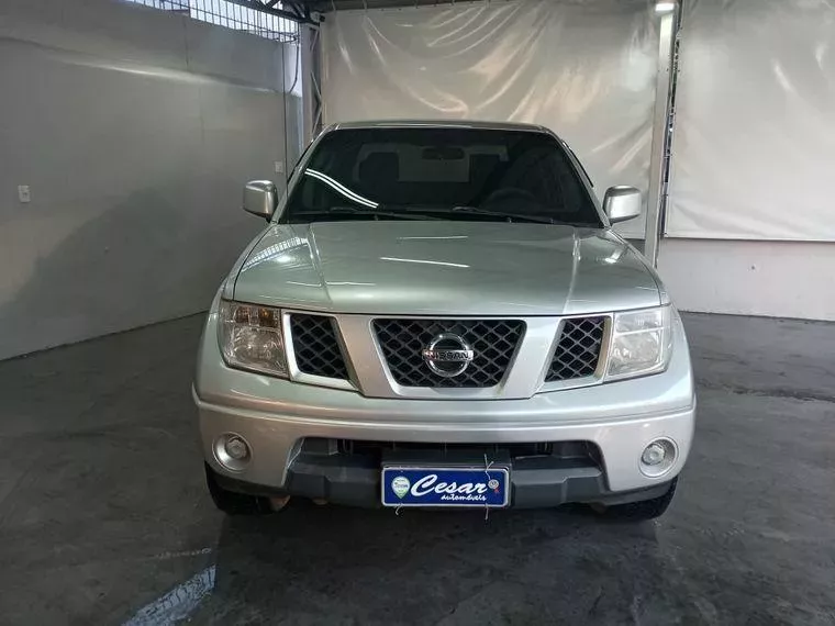 Nissan Frontier Prata 4