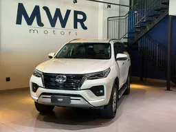 Toyota Hilux SW4