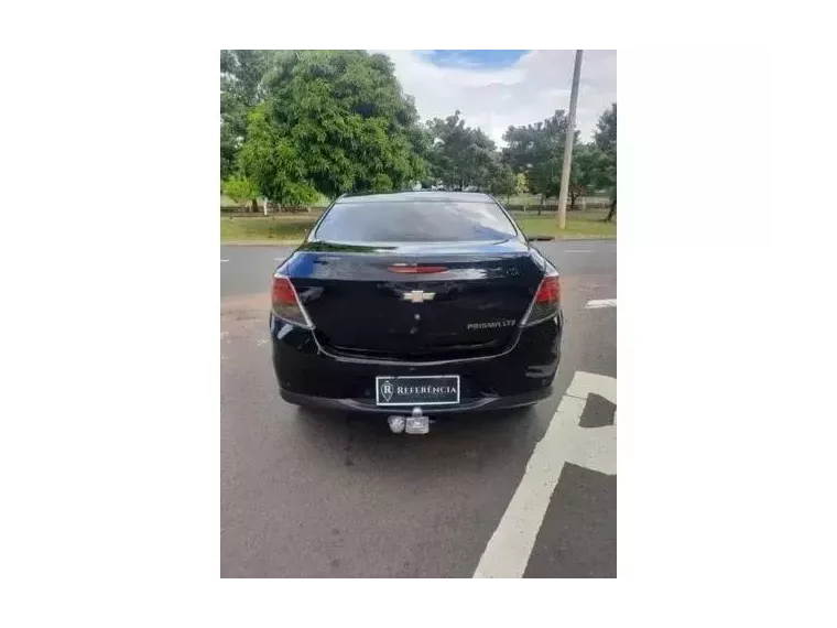 Chevrolet Prisma Preto 5