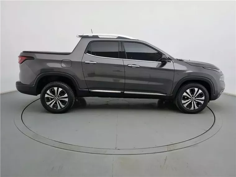 Fiat Toro Cinza 18