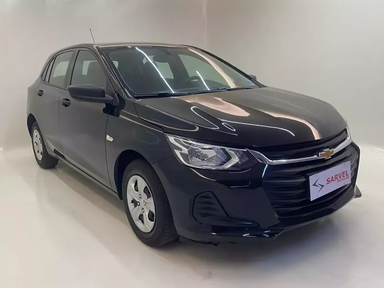 Chevrolet Onix Preto 7