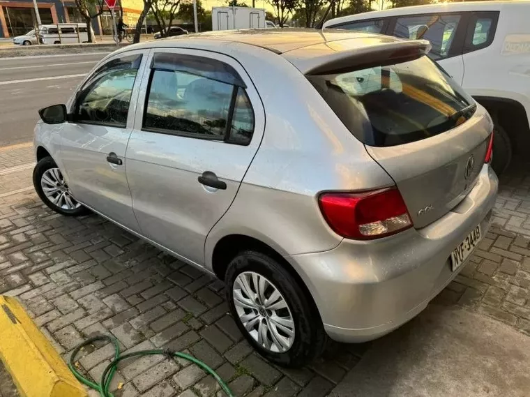 Volkswagen Gol Prata 4