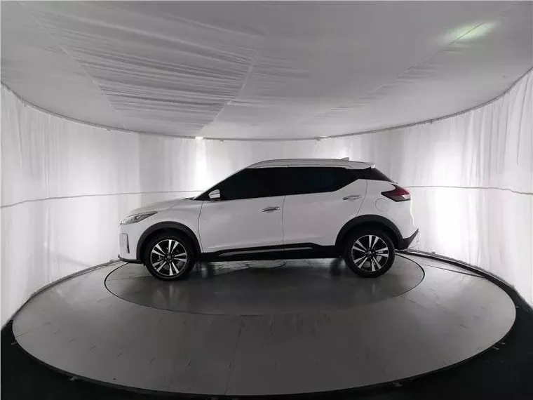 Nissan Kicks Branco 18