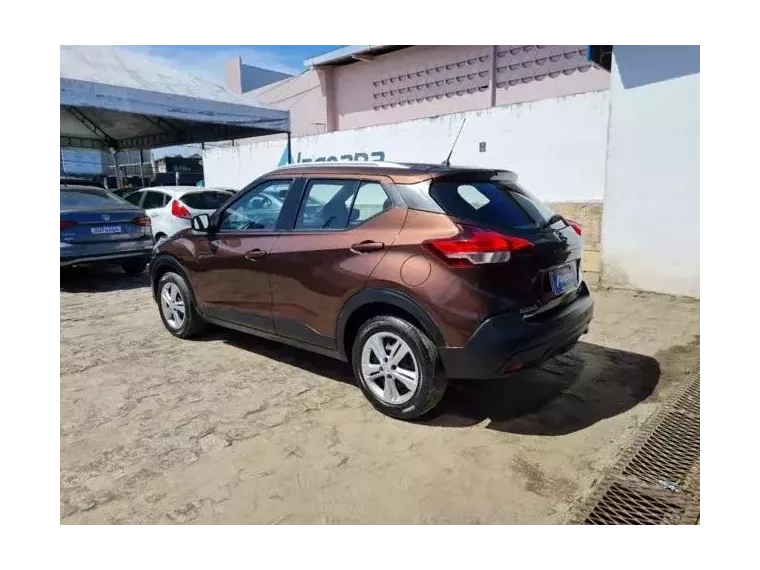 Nissan Kicks Marrom 3