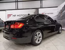 BMW 320i