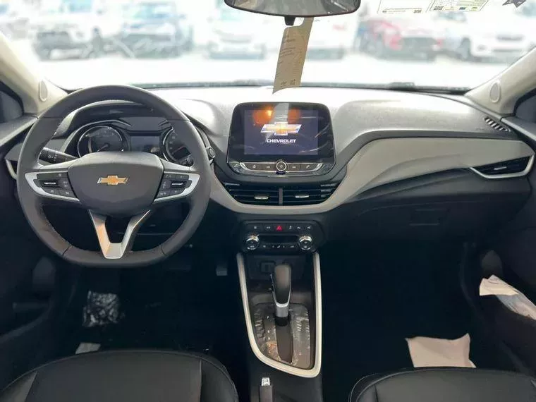 Chevrolet Onix Prata 14