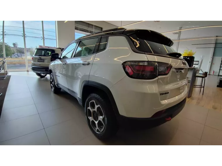 Jeep Compass Branco 6