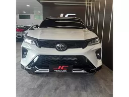 Toyota Hilux SW4