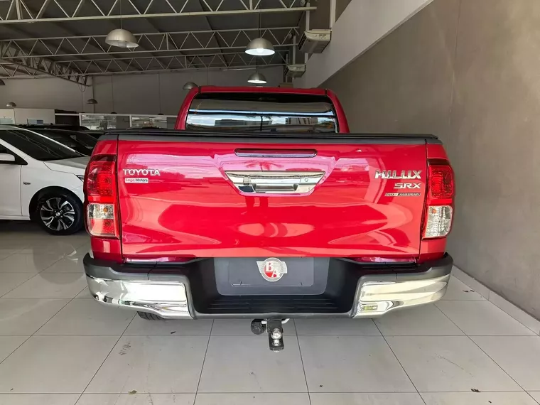 Toyota Hilux Vermelho 2