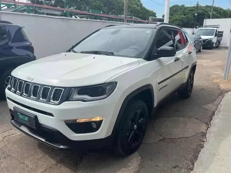 Jeep Compass Branco 18