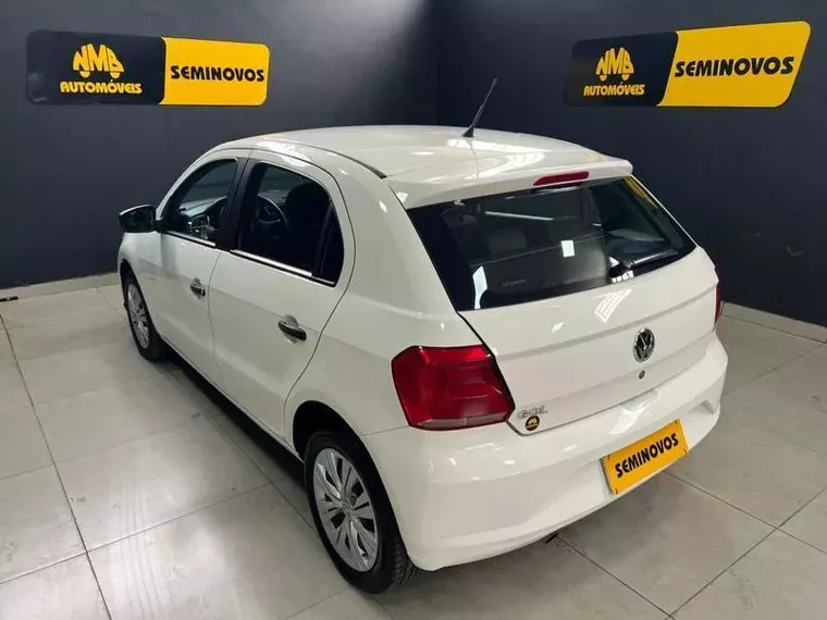 Volkswagen Gol Branco 8