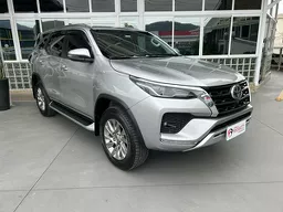 Toyota Hilux SW4