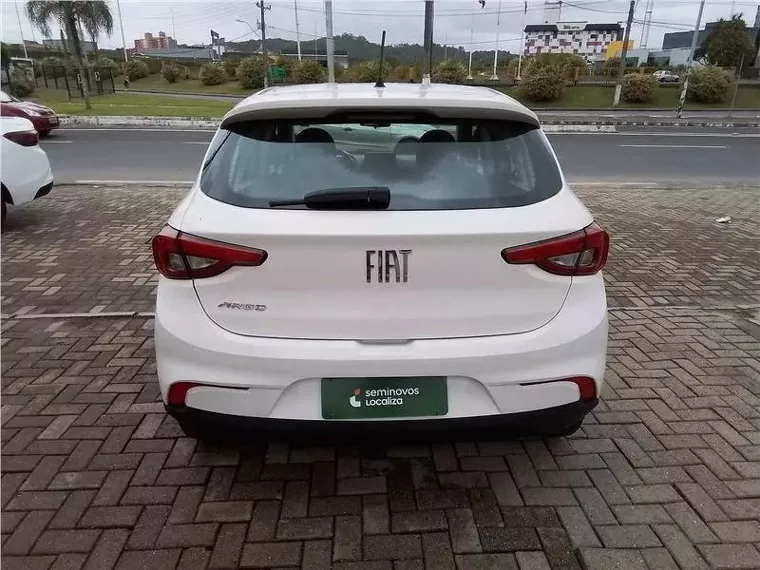 Fiat Argo Branco 16