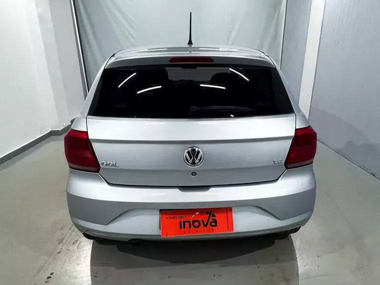 Volkswagen Gol Prata 5