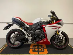 YZF R1